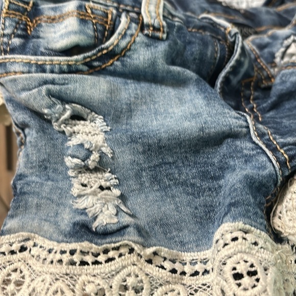 EUC! 4 PAIR GIRL'S SIZE 4 DENIM SHORTS - Picture 13 of 16